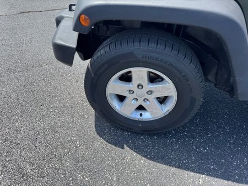 Used 2011 Jeep Wrangler Sport AWD/4WD image 10