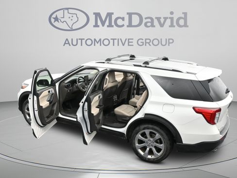 Used 2020 Ford Explorer Platinum w/ Premium Technology Package AWD/4WD image 46
