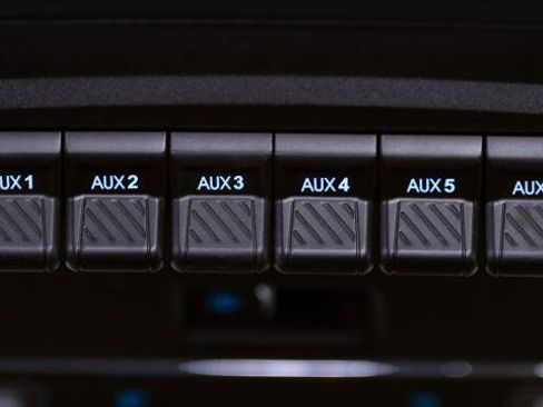 Used 2025 Ford F150 Lariat w/ Equipment Group 502A High image 47