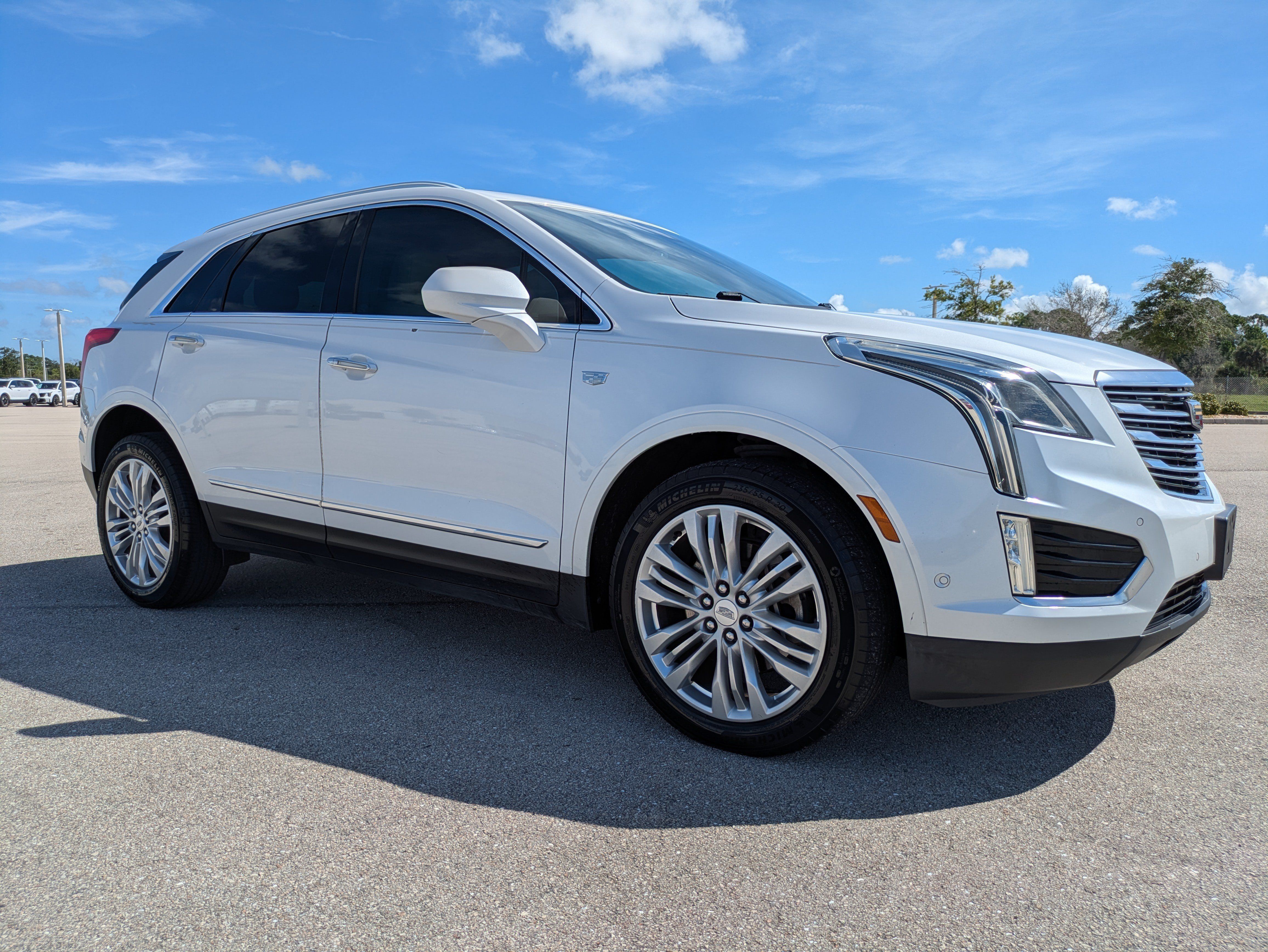 Used 2017 Cadillac XT5 Premium Luxury w/ Driver Assist Package AWD/4WD image 2