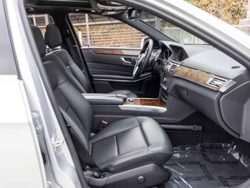 Used 2016 Mercedes-Benz E 350 4MATIC Wagon image 70