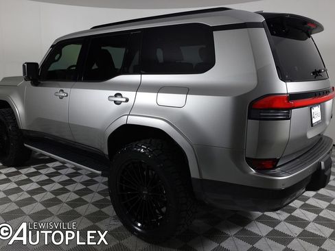 Used 2025 Lexus GX 550 w/ Accessory Package (2T) AWD/4WD image 7