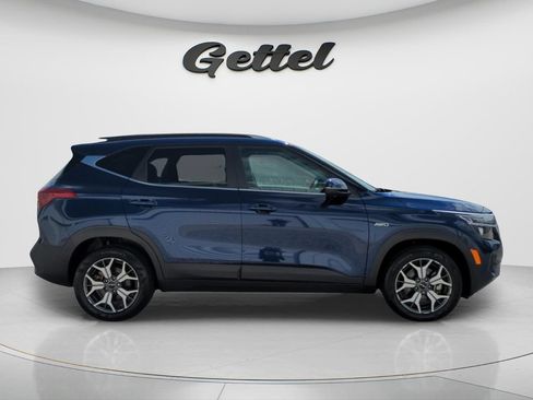 Used 2023 Kia Seltos EX AWD/4WD image 4