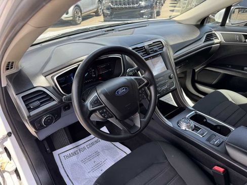 Used 2019 Ford Fusion SE image 11