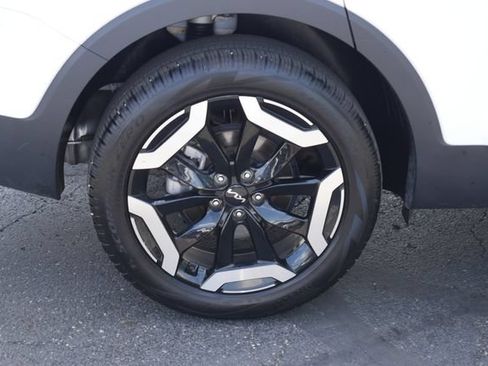Used 2025 Kia Telluride S AWD/4WD image 14