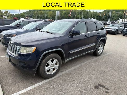 Used 2012 Jeep Grand Cherokee Laredo w/ Laredo E Group AWD/4WD image 3