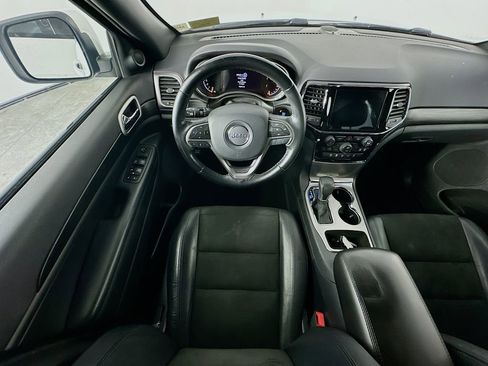 Used 2019 Jeep Grand Cherokee Altitude RWD image 9