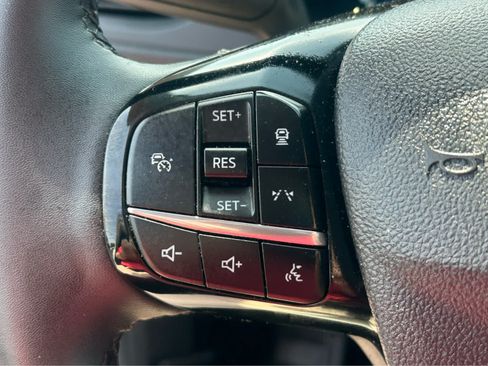 Used 2025 Ford Escape Platinum AWD/4WD image 22
