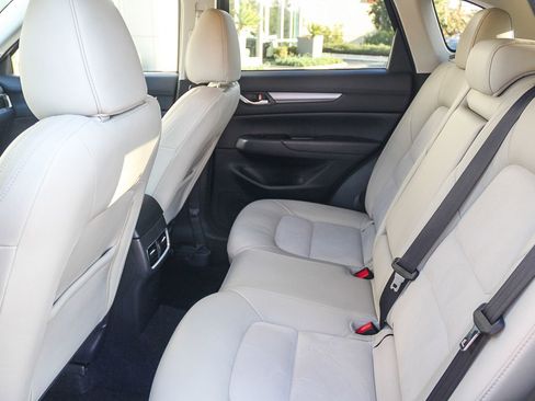 Used 2017 MAZDA CX-5 Touring image 17