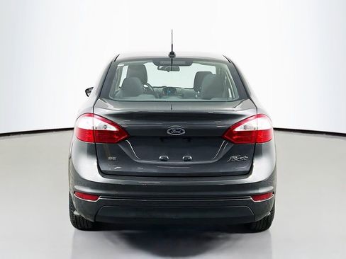 Used 2017 Ford Fiesta SE image 6