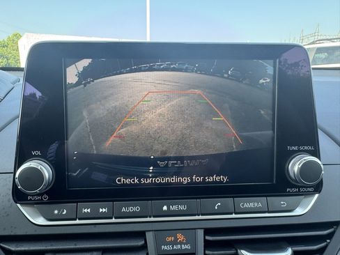 New 2025 Nissan Altima 2.5 SR image 17