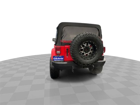 Used 2015 Jeep Wrangler Unlimited Sahara w/ Max Tow Package image 7