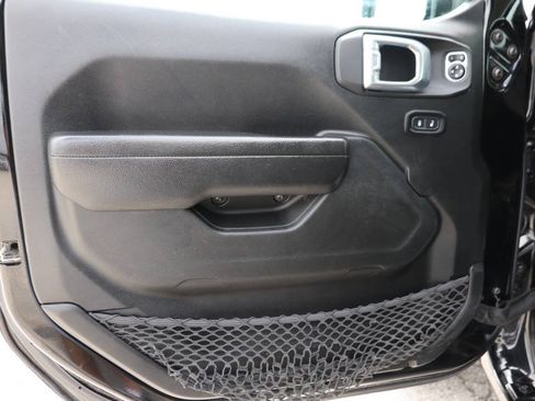 Used 2023 Jeep Wrangler Unlimited Sport AWD/4WD image 12