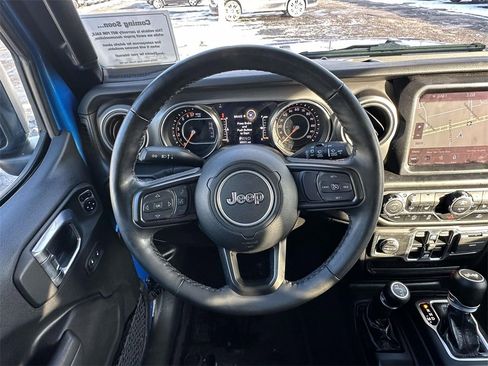 Used 2022 Jeep Wrangler Unlimited Sport image 17
