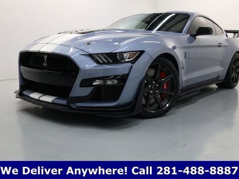Used 2022 Ford Mustang Shelby GT500 w/ Carbon Fiber Track Pack image 2