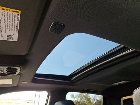 New 2026 GMC Canyon Elevation w/ Convenience Package image 10