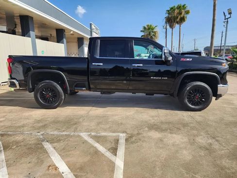 Used 2024 Chevrolet Silverado 2500 LTZ w/ LTZ Plus Package AWD/4WD image 8