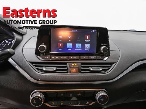 Used 2023 Nissan Altima 2.5 S FWD image 11