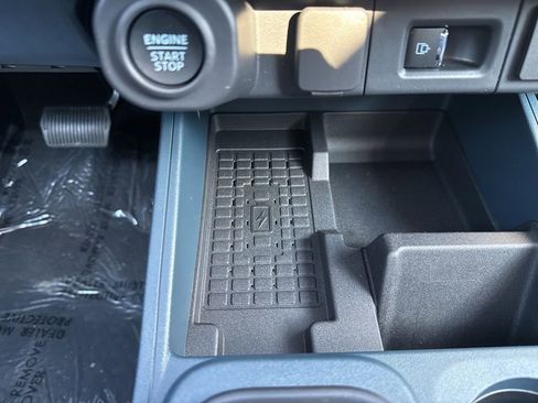 New 2025 Ford Maverick Lariat w/ Black Appearance Package image 34