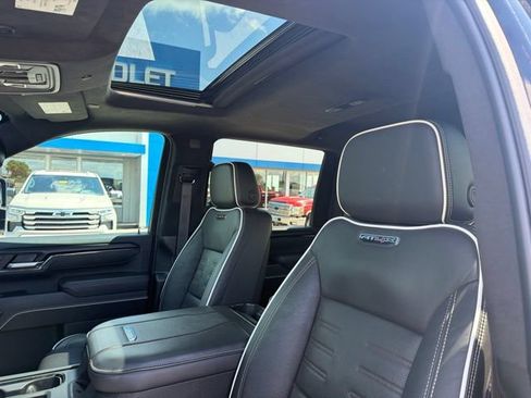 Used 2024 GMC Sierra 2500 AT4X AWD/4WD image 16