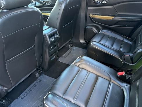 Used 2017 GMC Acadia Denali w/ Technology Package AWD/4WD image 9