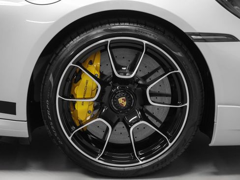 Certified 2025 Porsche 911 Turbo S AWD/4WD image 21