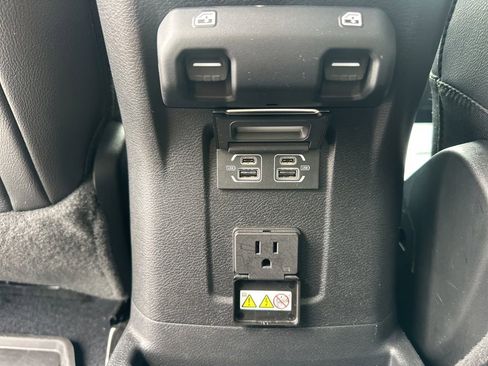 Used 2022 Jeep Wrangler Unlimited Sahara AWD/4WD image 20
