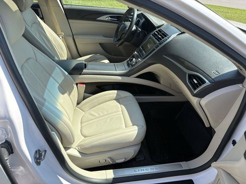 Used 2018 Lincoln MKZ Select w/ Select Plus Package FWD image 21