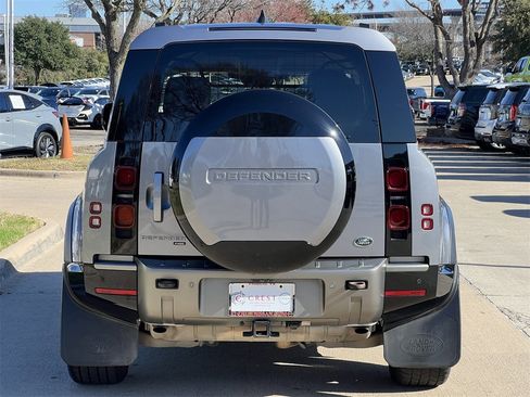 Used 2023 Land Rover Defender 110 X-Dynamic SE image 5
