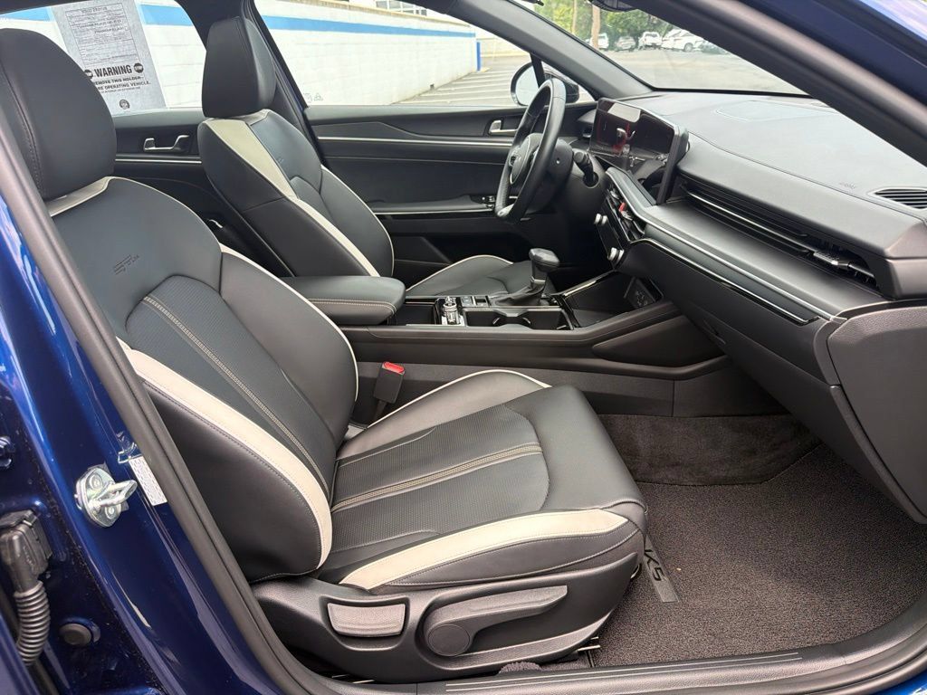 Used 2025 Kia K5 GT-Line w/ GT-Line Premium Package FWD image 24