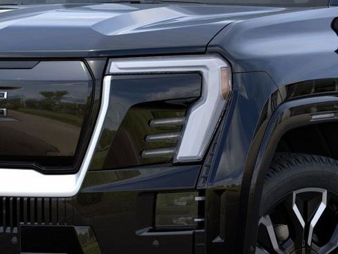 New 2025 GMC Sierra EV Denali image 25