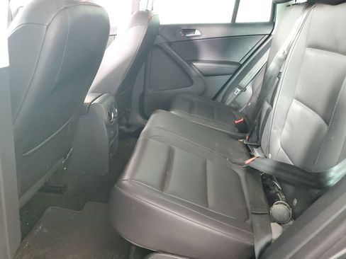 Used 2016 Volkswagen Tiguan SE FWD image 13