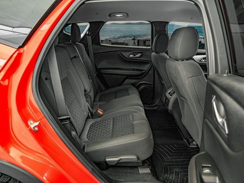 Used 2020 Chevrolet Blazer LT image 32