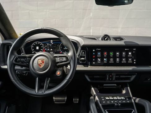 Certified 2024 Porsche Cayenne Turbo GT AWD/4WD image 22