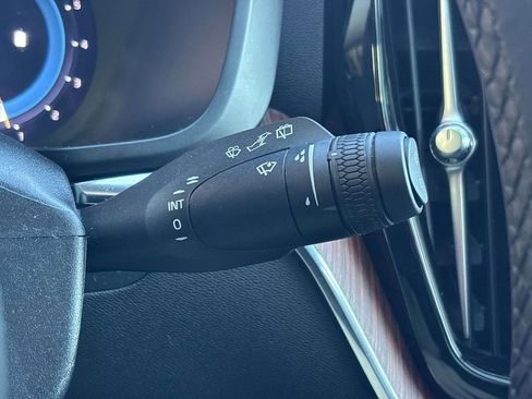 Used 2024 Volvo XC60 B5 Plus w/ Protection Package Premier image 24