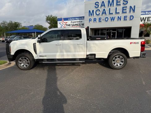 Used 2023 Ford F250 Lariat w/ FX4 Off-Road Package image 3