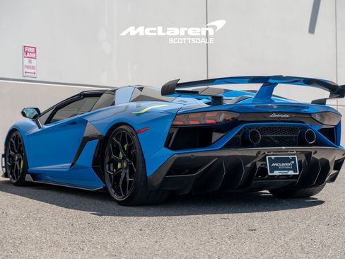 Used 2021 Lamborghini Aventador SVJ AWD/4WD image 5