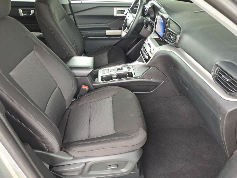 Used 2023 Ford Explorer XLT RWD image 19