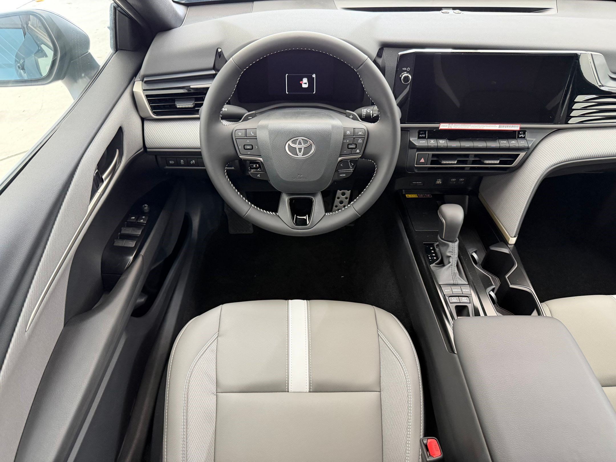 Used 2026 Toyota Camry SE w/ Multimedia Upgrade Package FWD image 27