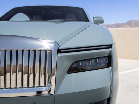 Used 2024 Rolls-Royce Spectre w/ Spectre Launch Package AWD/4WD image 22