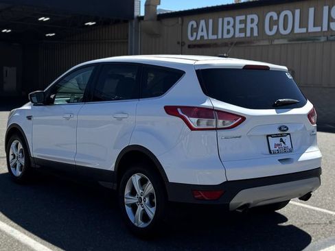 Used 2015 Ford Escape SE FWD image 6