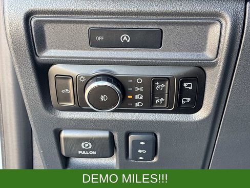 Used 2025 Ford F150 Lariat AWD/4WD image 26