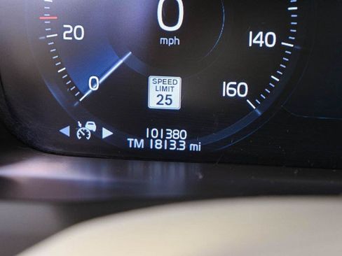 Used 2021 Volvo XC90 T6 Inscription w/ Lounge Package AWD/4WD image 14