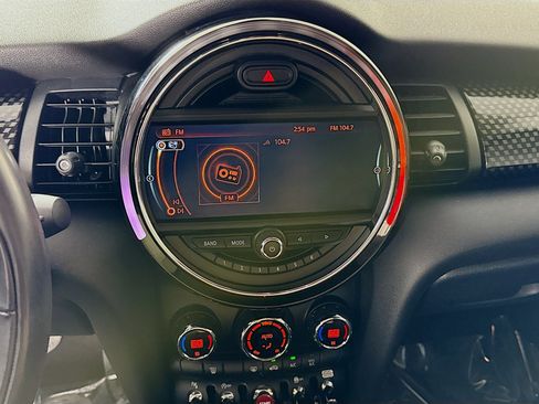 Used 2018 MINI Cooper S FWD image 18