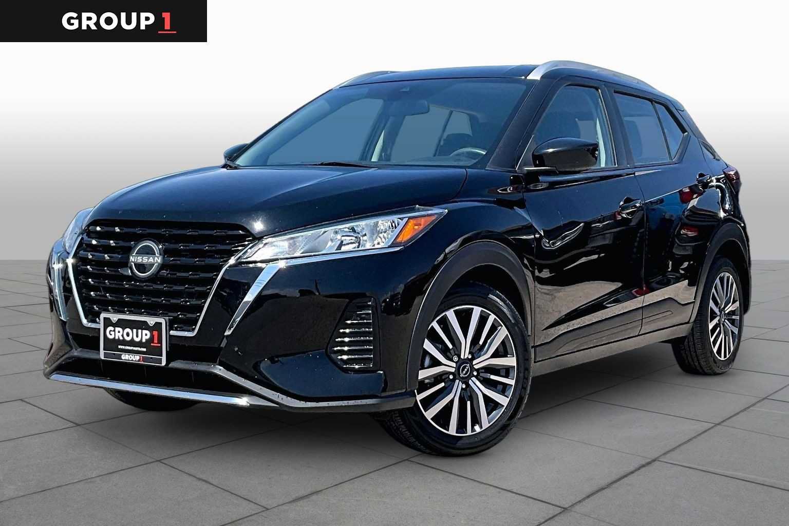 Used 2023 Nissan Kicks SV FWD image 1