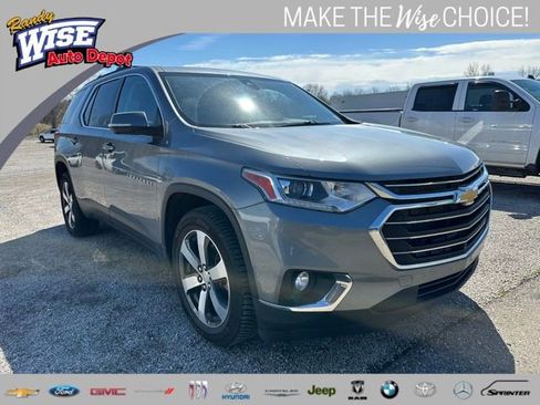 Used 2021 Chevrolet Traverse LT w/ LT Premium Package AWD/4WD image 1