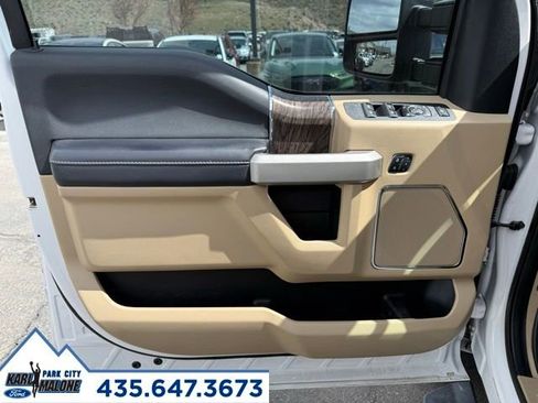Used 2019 Ford F350 Lariat w/ Lariat Value Package AWD/4WD image 16