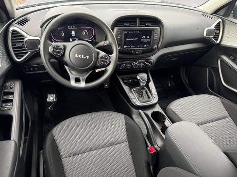 Certified 2023 Kia Soul LX image 15