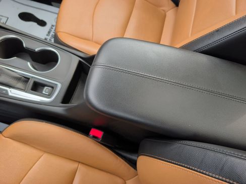 Used 2020 Chevrolet Equinox Premier FWD image 17
