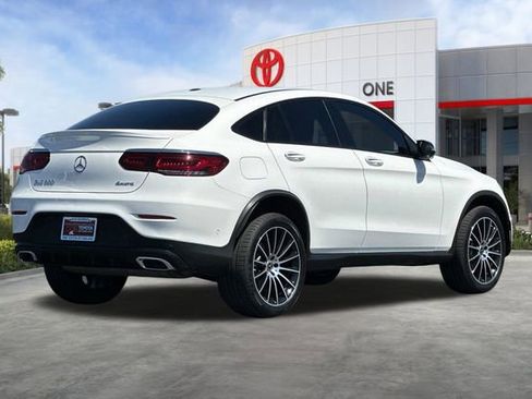 Used 2023 Mercedes-Benz GLC 300 4MATIC Coupe image 4